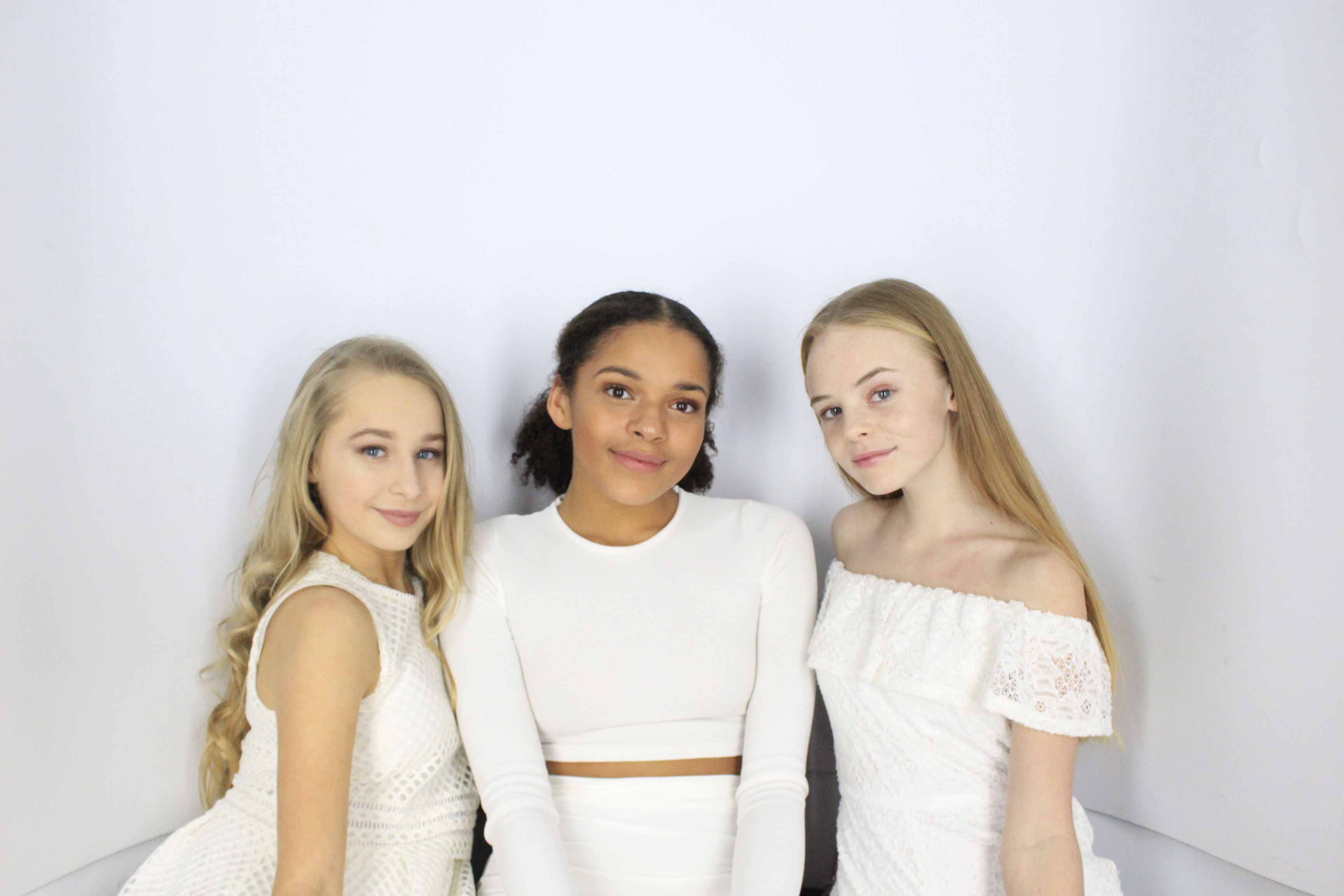 Issy & Alice's 18th Birthday Party | View more photos from the event at gallery.myphotoboothexperience.co.uk/u/MyPhotoBoothExperienceLtd/Issy-Alices-18th-Birthday-Party
